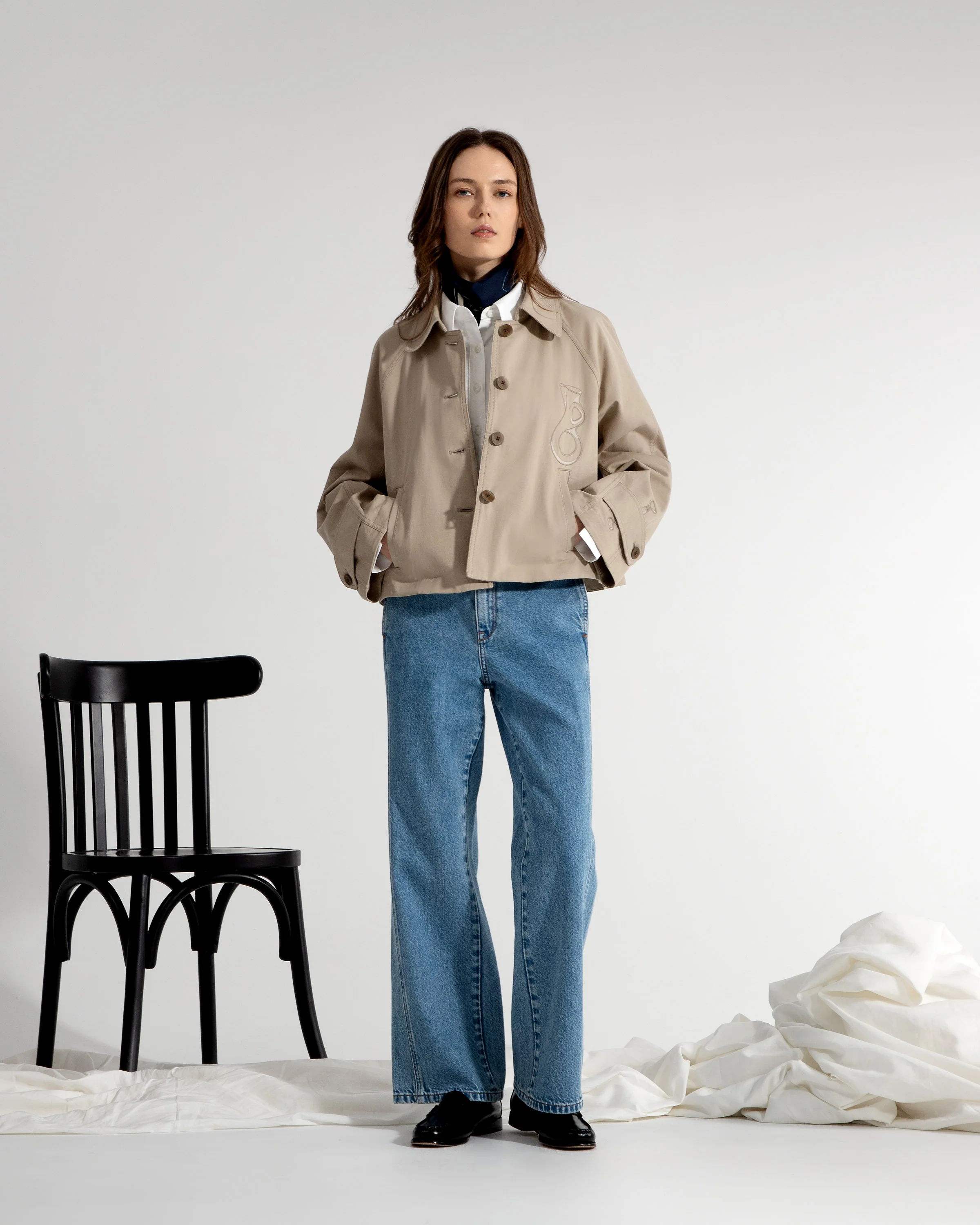 Oeuvres Embroidery Jacket - Image 2