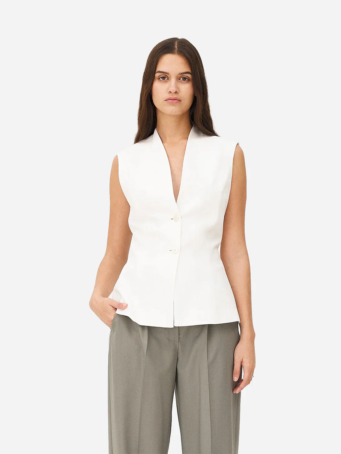 Hegra Vest - Image 2